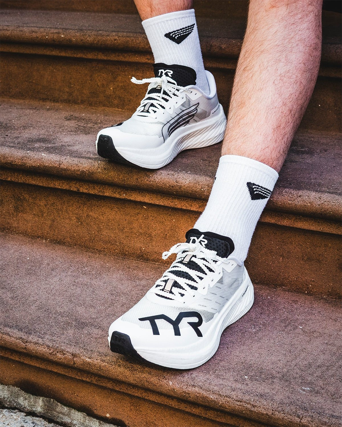 Women's Valkyrie Elite Carbon Runner