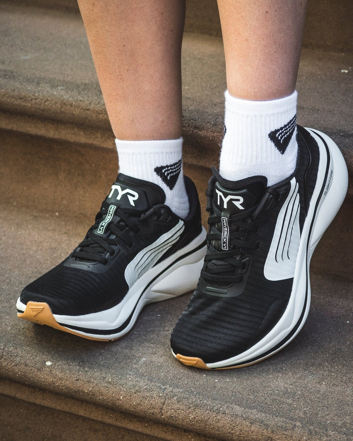 Women's Maverick-V1 Runner - White/Black/Gum