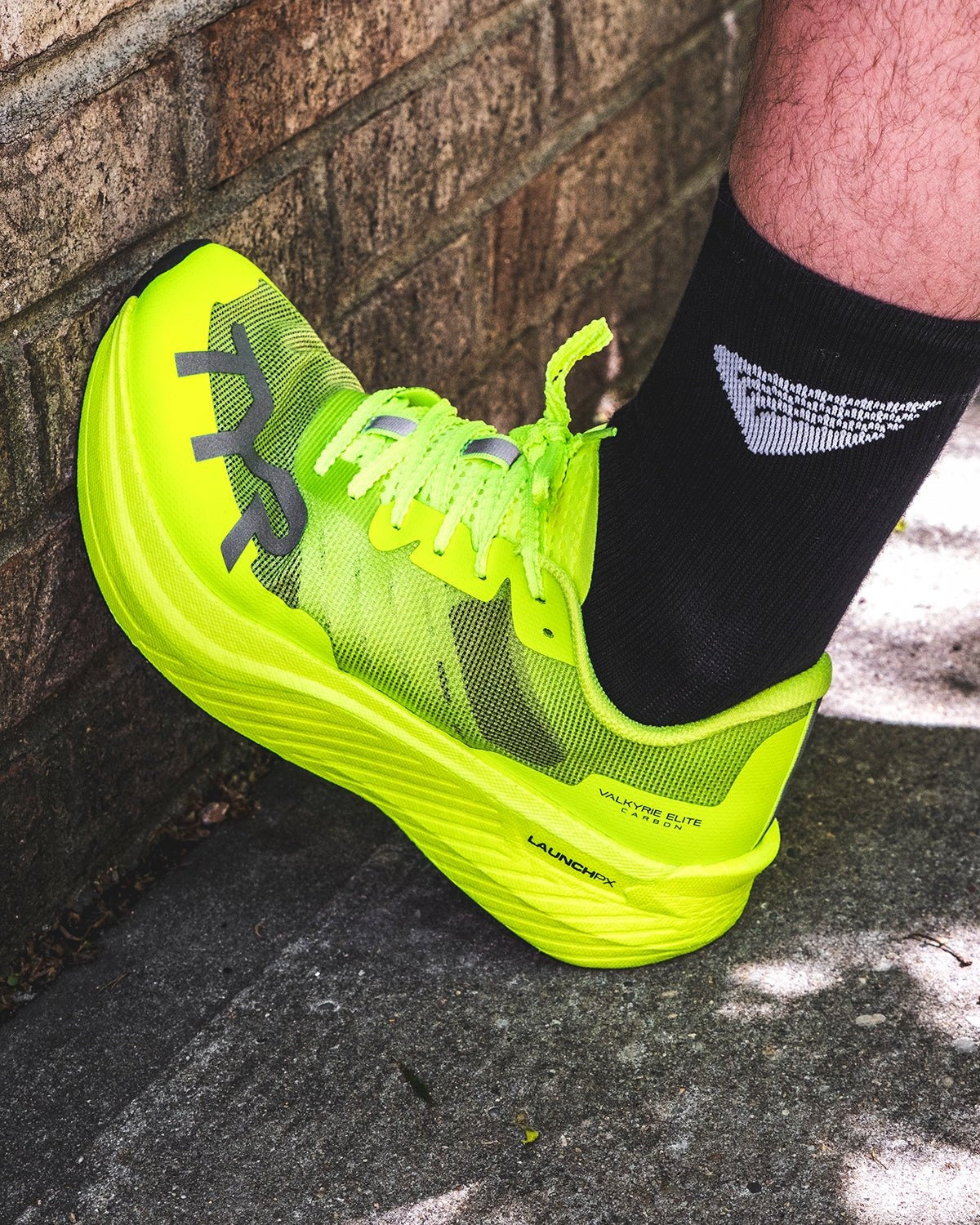 Women's Valkyrie Elite Carbon Runner