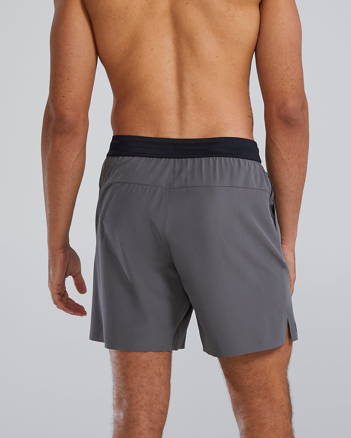 HydrosphereTM Men's Unlined 7" Unbroken Shorts - Solid