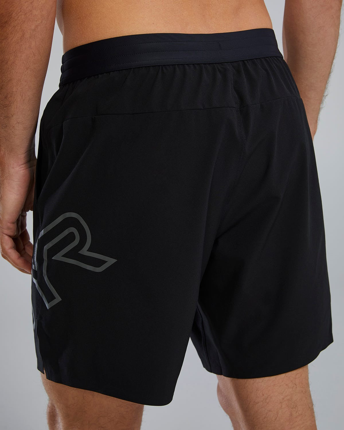 HydrosphereTM Men's Lined 7" Unbroken Big Logo Shorts - Solid