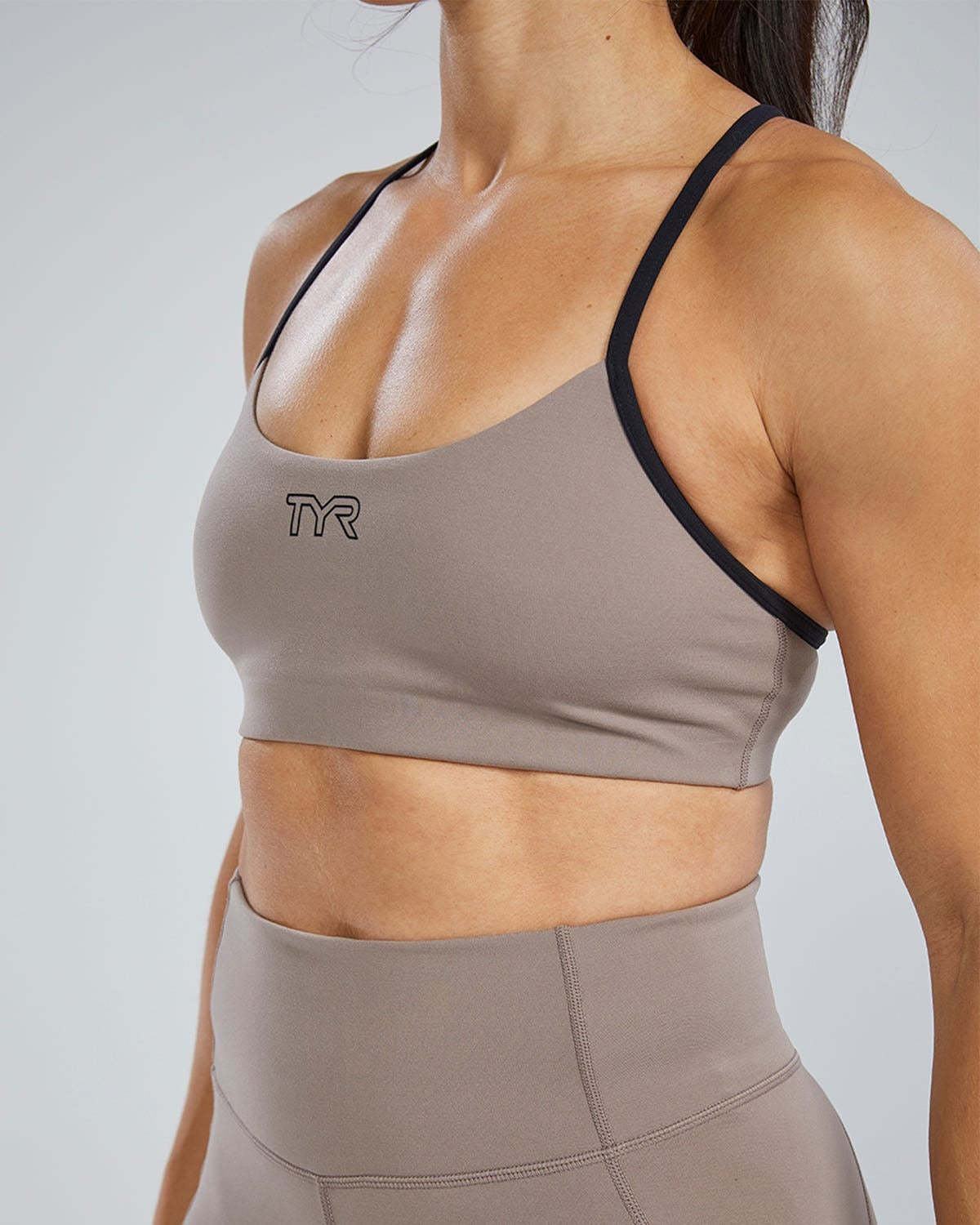 Joule EliteTM Women's Scoop Neck Sports Bra - Solid