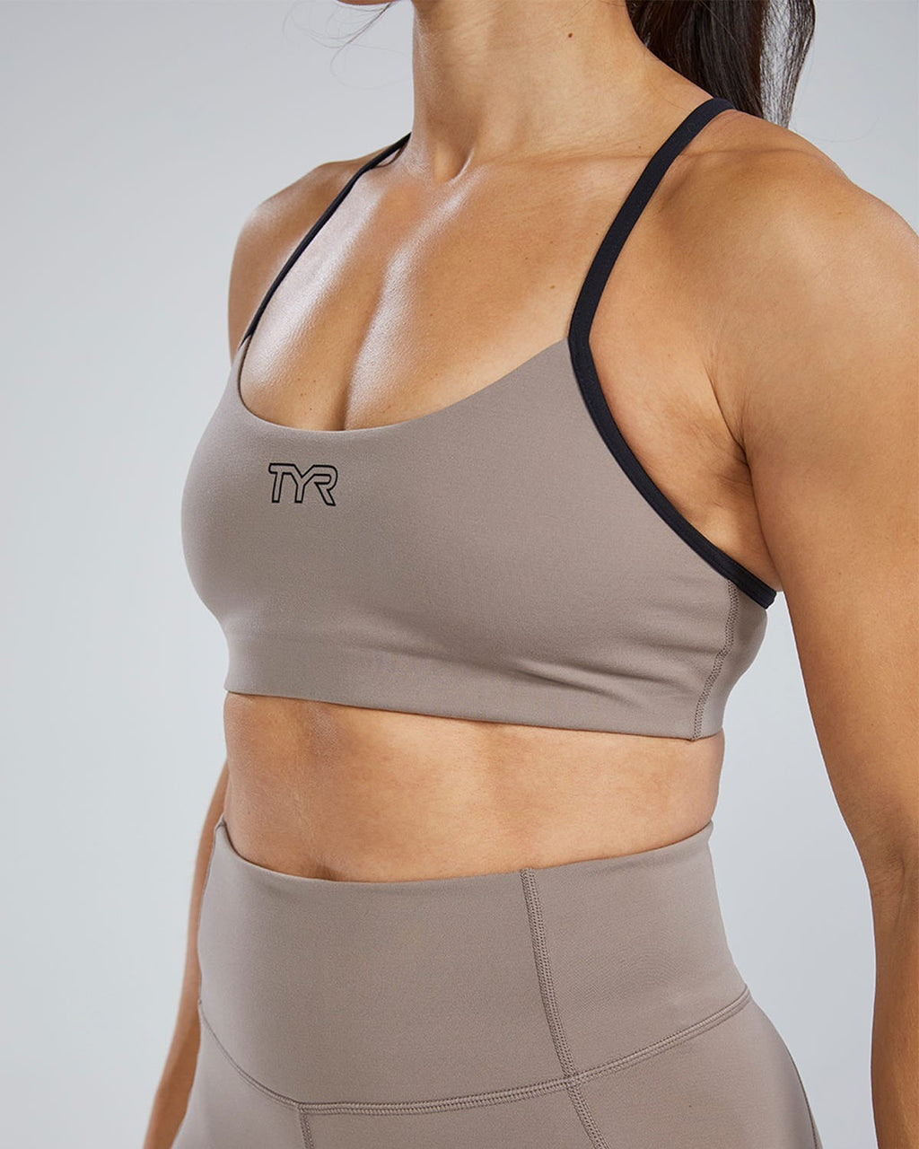 Joule EliteTM Women's Scoop Neck Sports Bra - Solid