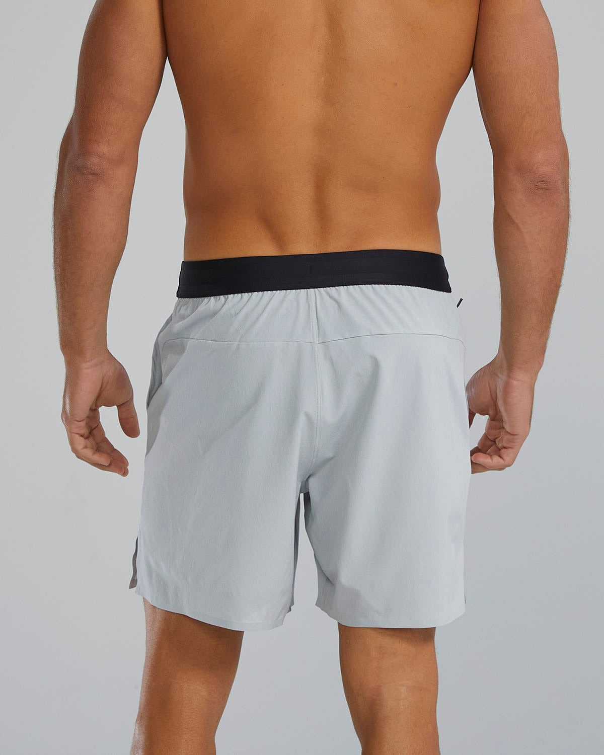 HydrosphereTM Men's Unlined 7" Unbroken Shorts - Solid