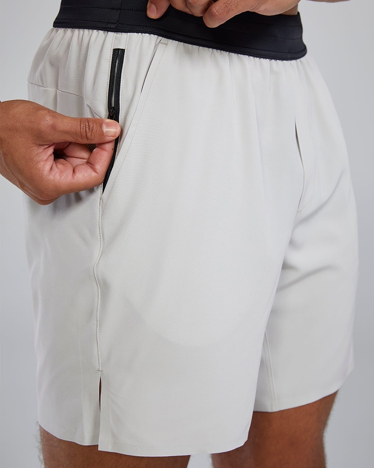 HydrosphereTM Men's Unlined 7" Unbroken Big Logo Shorts - Solid