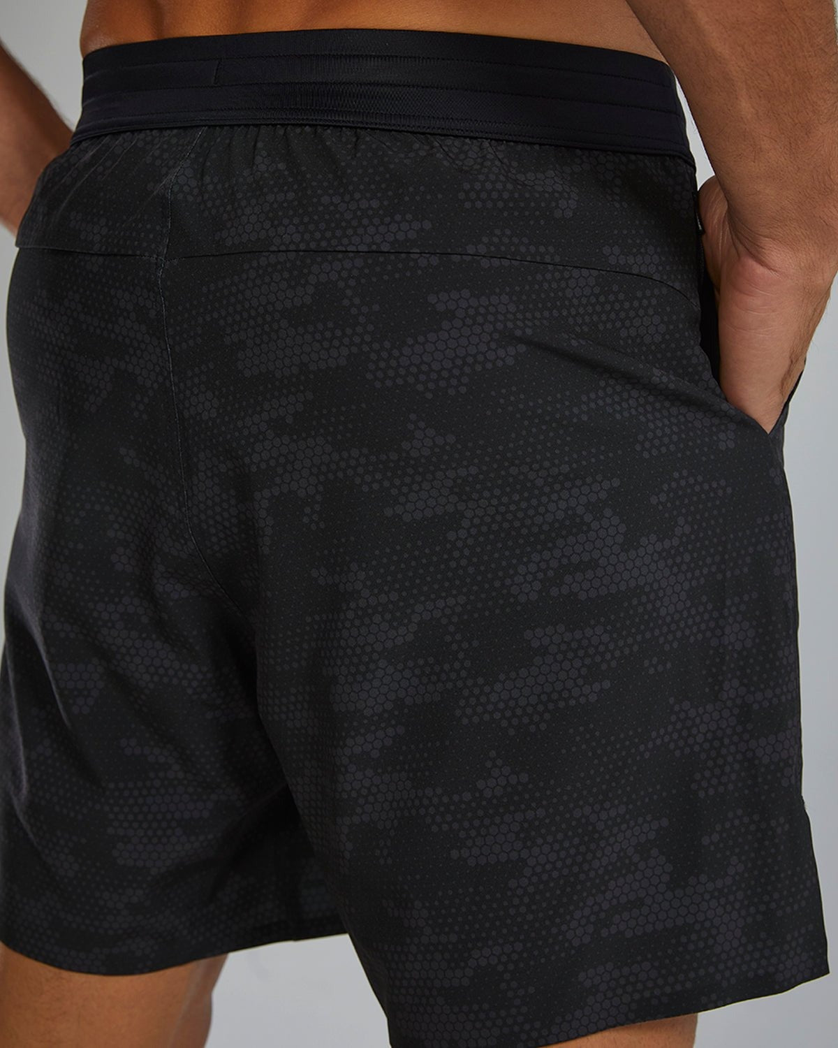 Men's Unbroken Short - Lined 7"