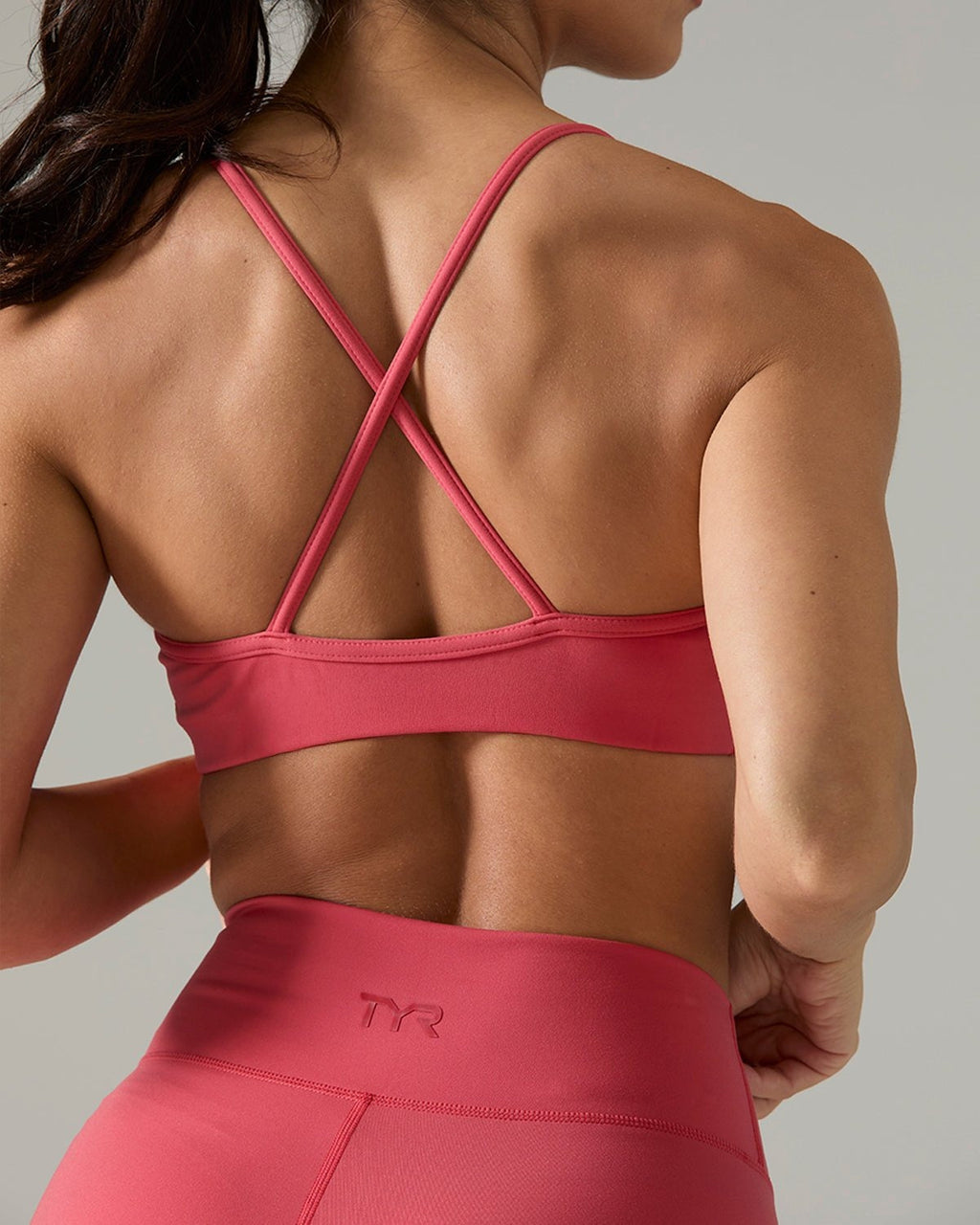 Joule EliteTM Women's Scoop Neck Sports Bra - Solid