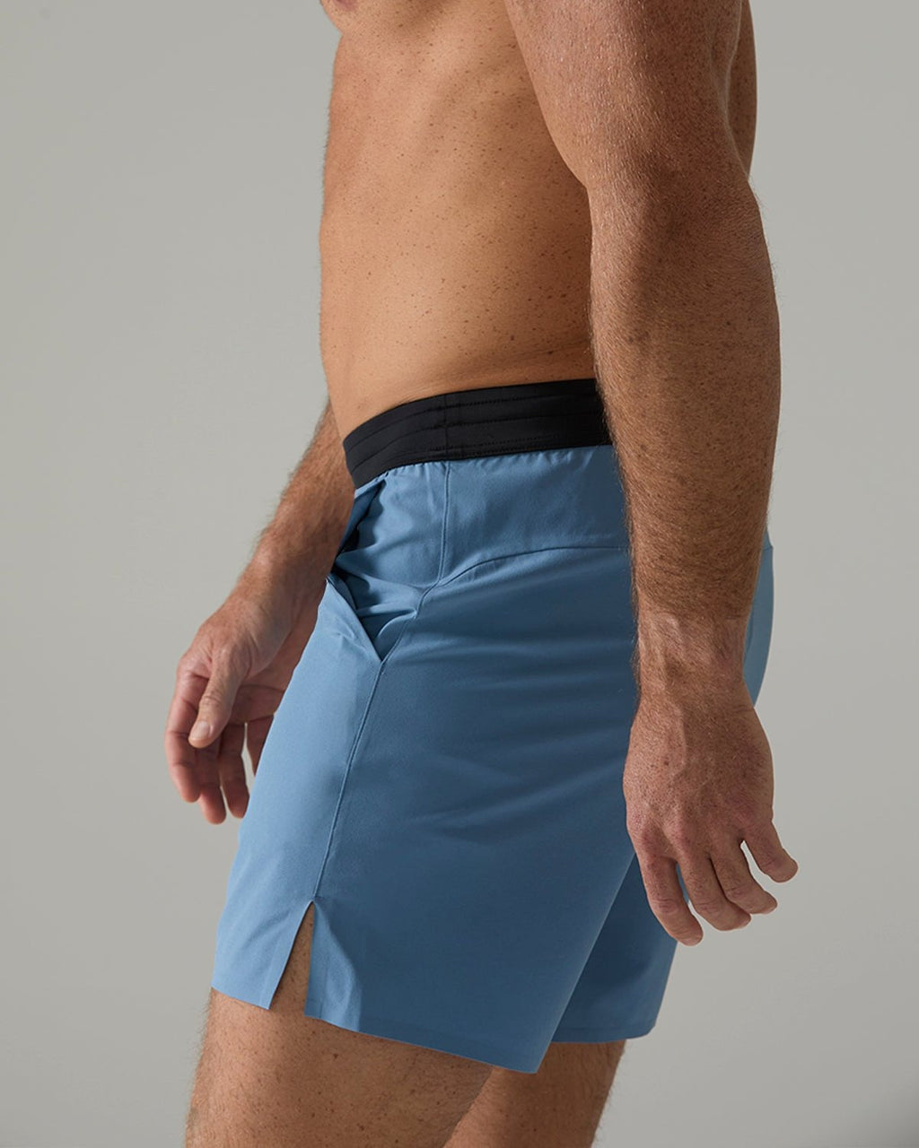 HydrosphereTM Men's Unlined 7" Unbroken Shorts - Solid