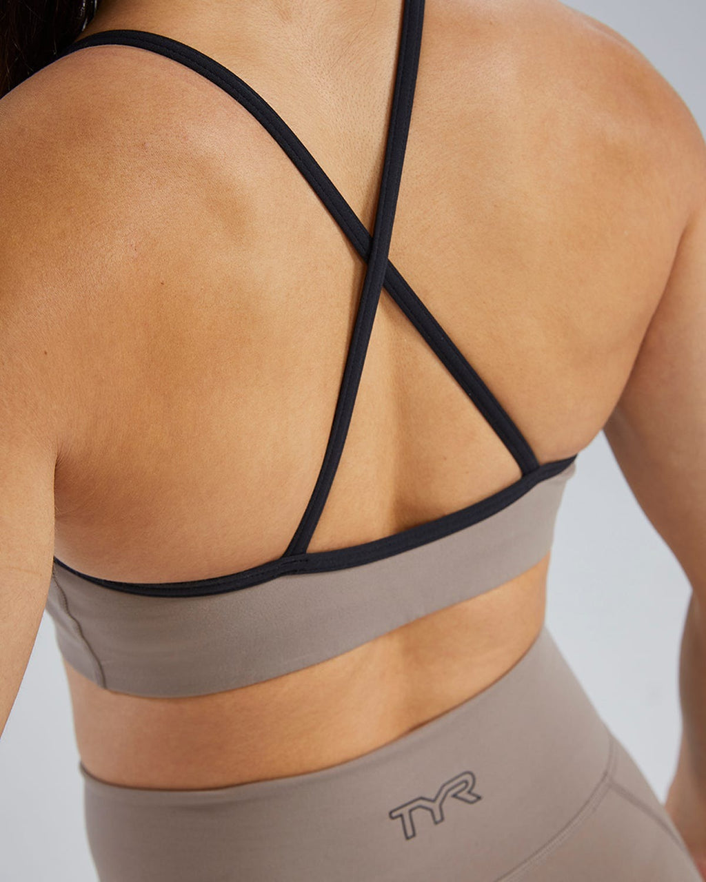 Joule EliteTM Women's Scoop Neck Sports Bra - Solid