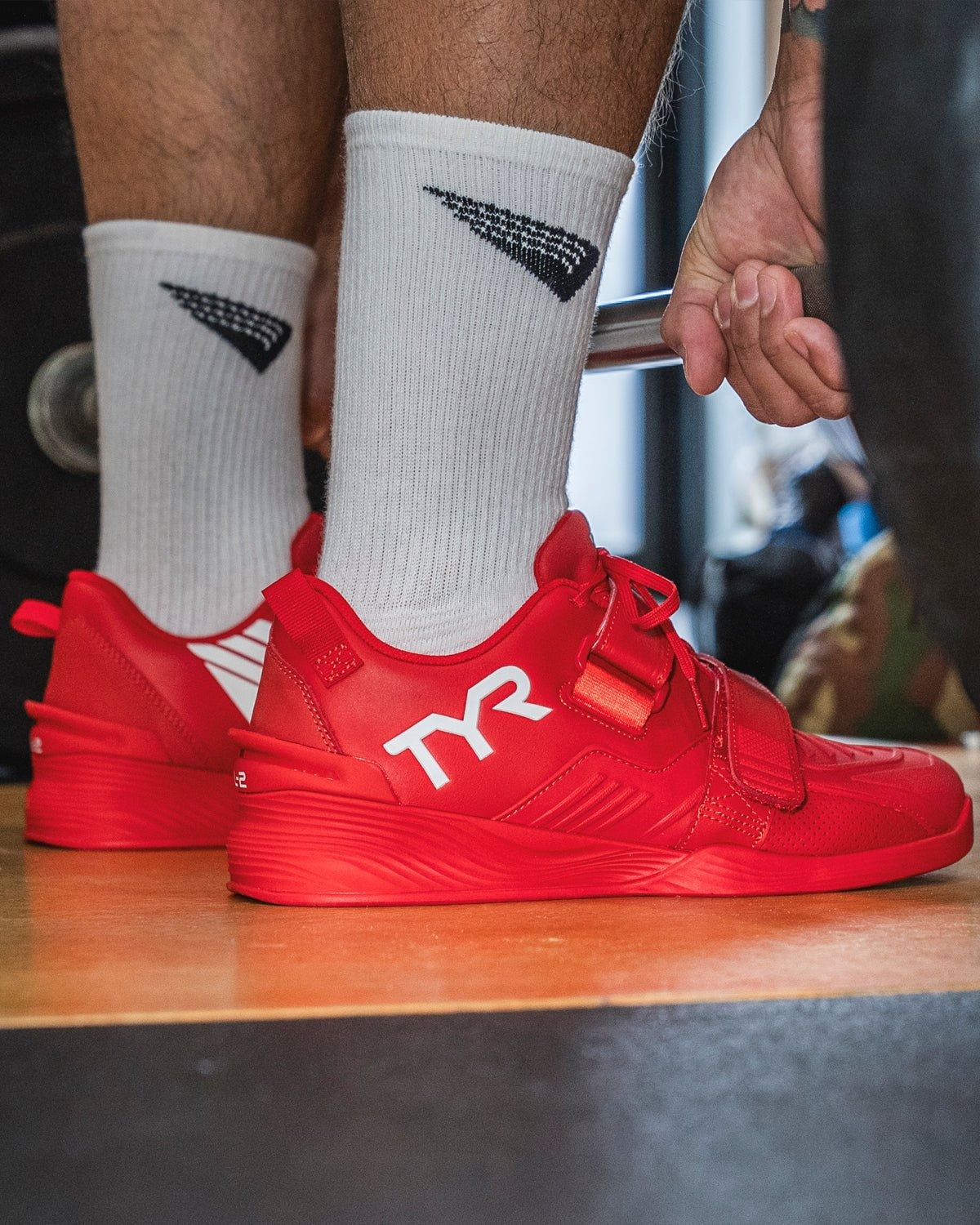 Women's L-2 Lifter - Red/White