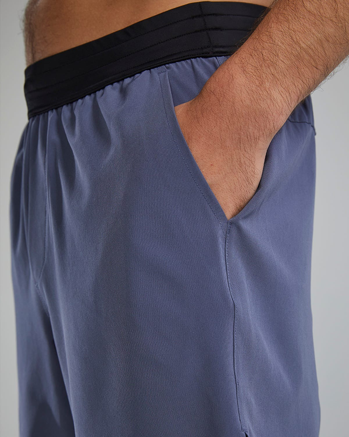 HydrosphereTM Men's Lined 7" Unbroken Shorts - Solid
