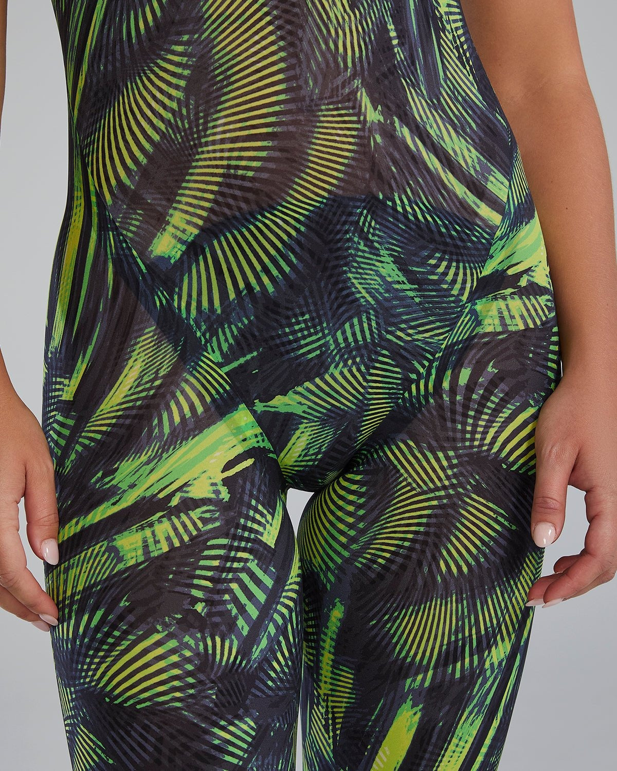 Women's Avictor Closed Back Tech Suit - Helux