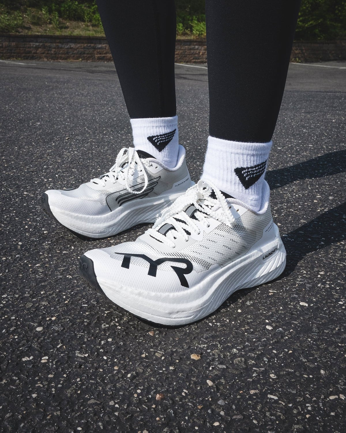 Women's Valkyrie Elite Carbon Runner