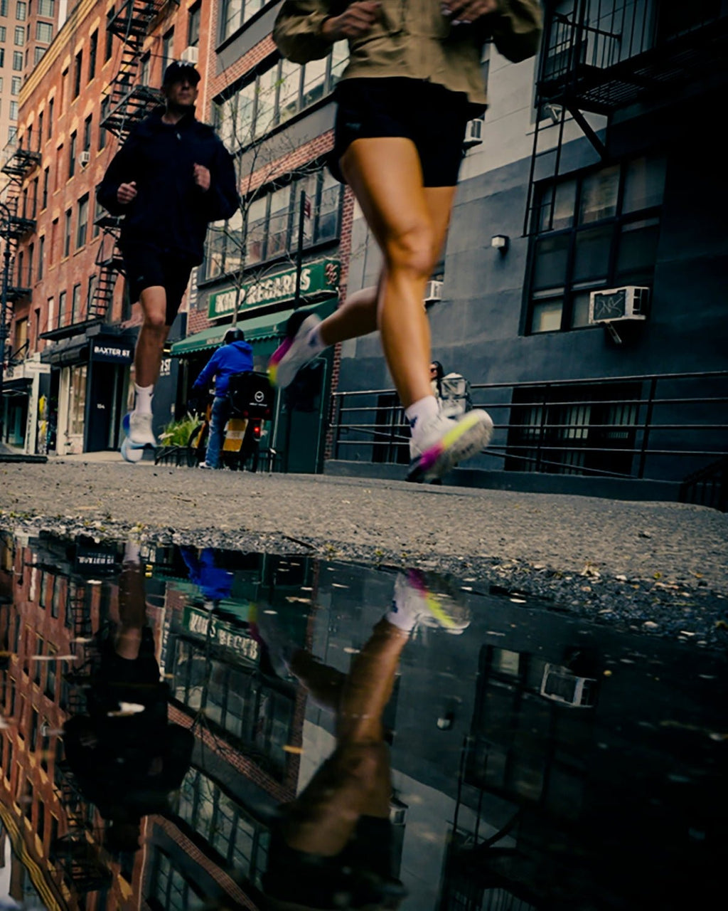 Women's Maverick-V1 Runner - Dragonfruit