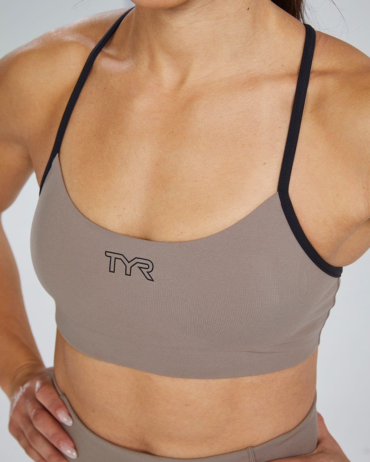 Joule EliteTM Women's Scoop Neck Sports Bra - Solid