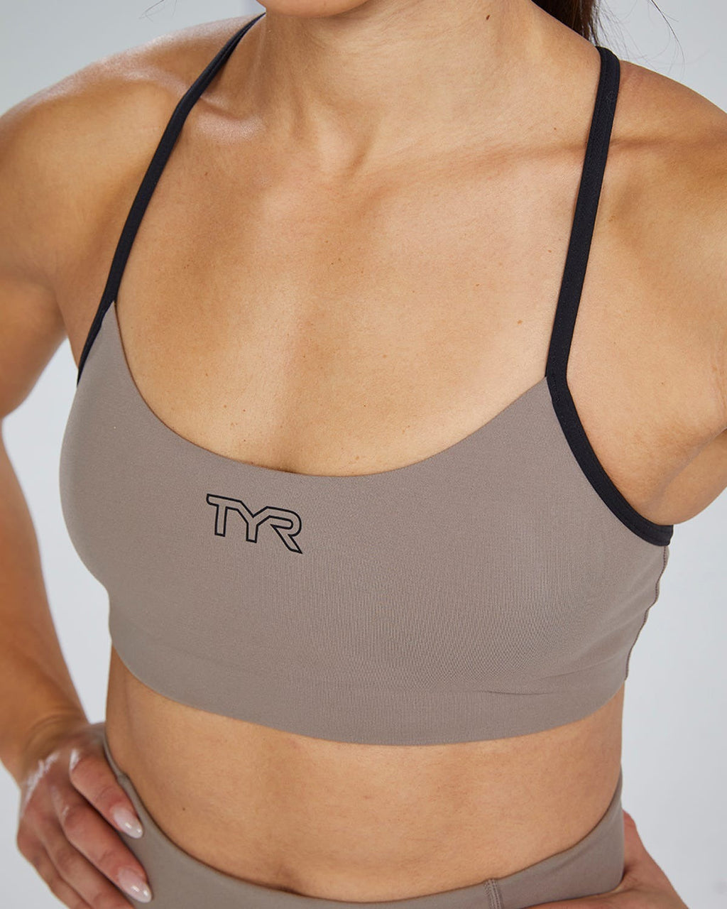 Joule EliteTM Women's Scoop Neck Sports Bra - Solid