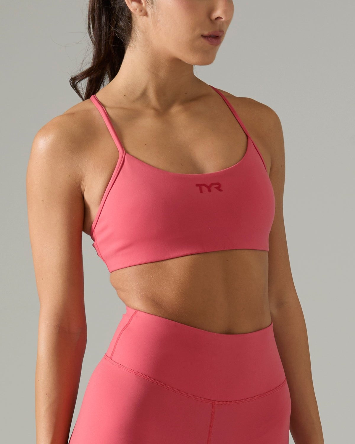 Joule EliteTM Women's Scoop Neck Sports Bra - Solid