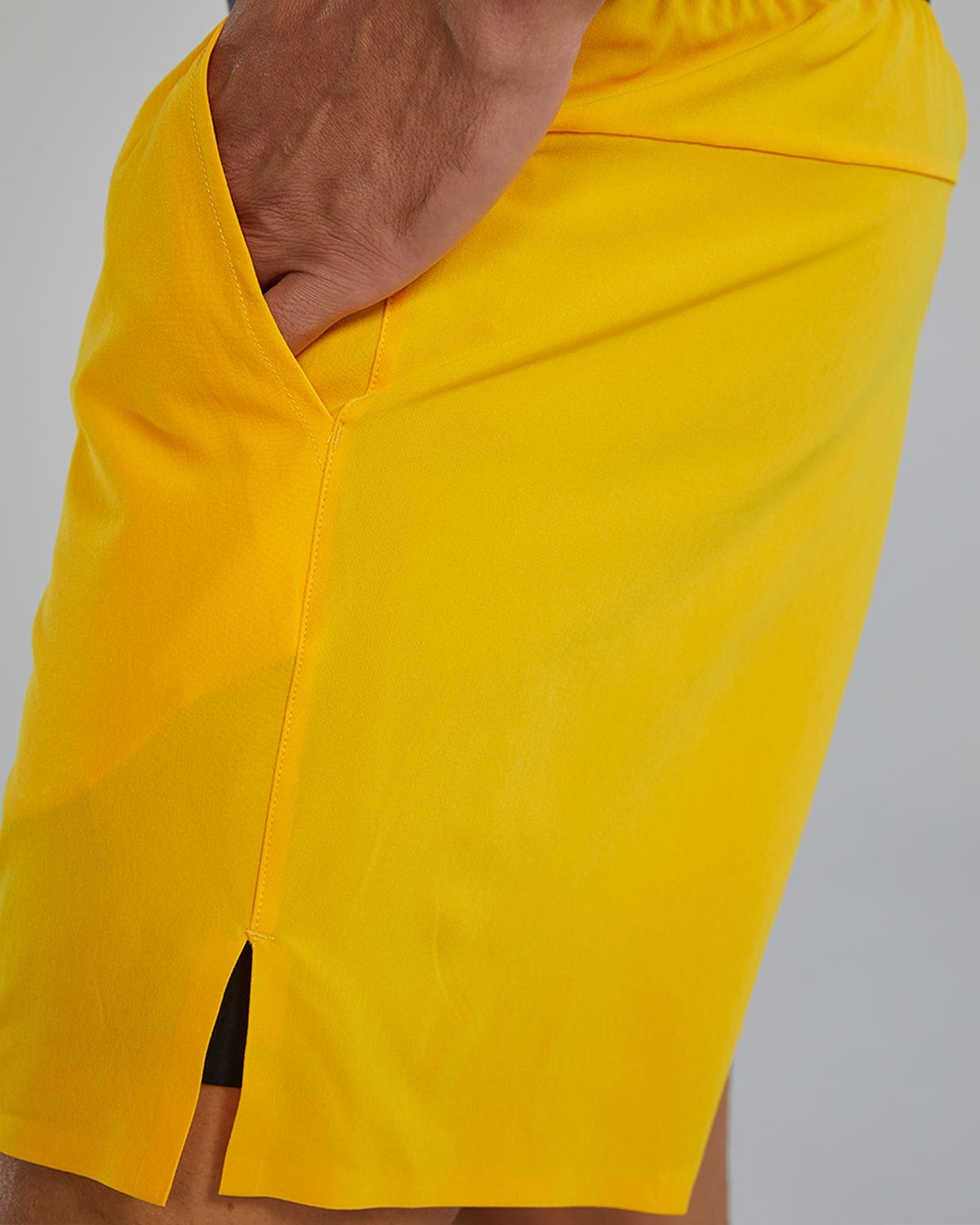 HydrosphereTM Men's Lined 7" Unbroken Shorts - Solid