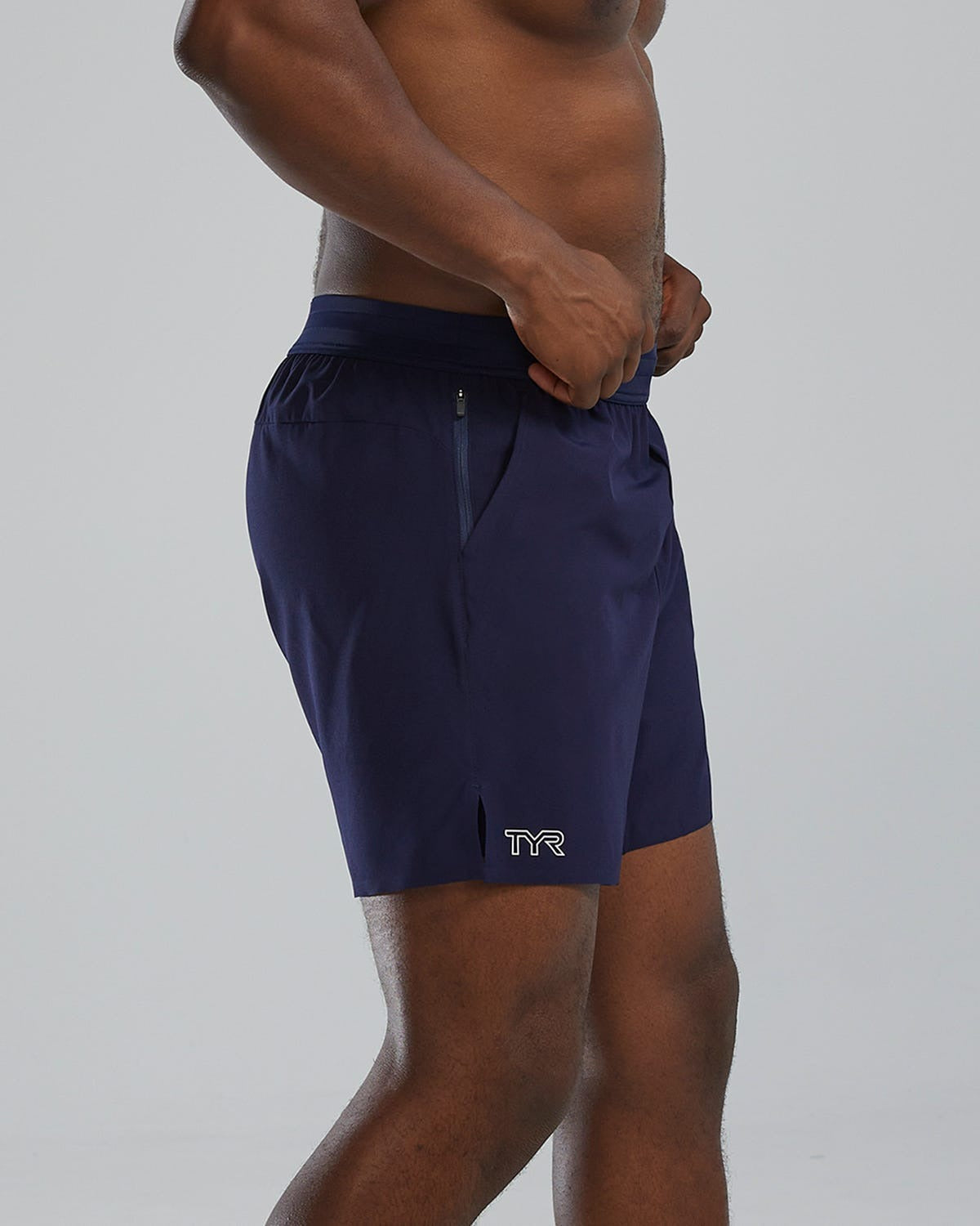 HydrosphereTM Men's Unlined 7" Unbroken Shorts - Solid