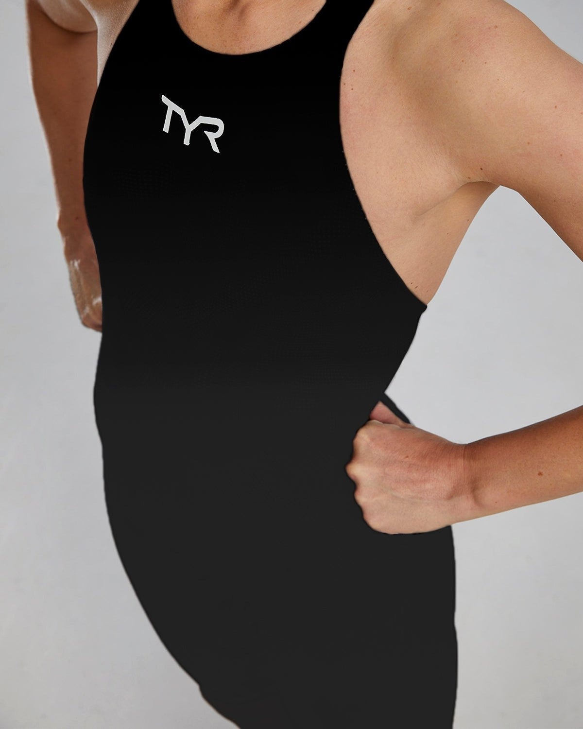 Avictor 2.0 Solid Women's Closed Back