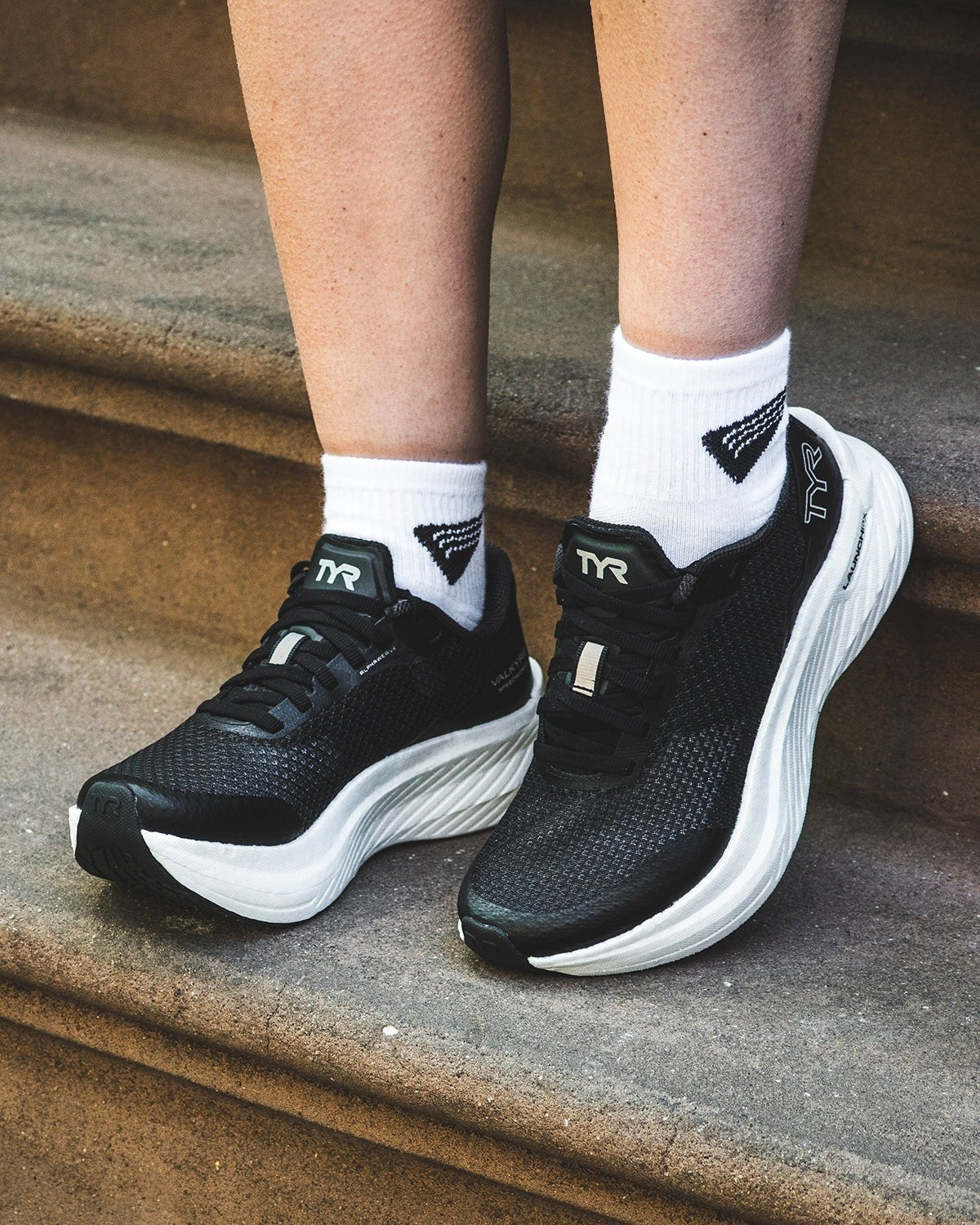 Men's Valkyrie Speedworks Runner — Black