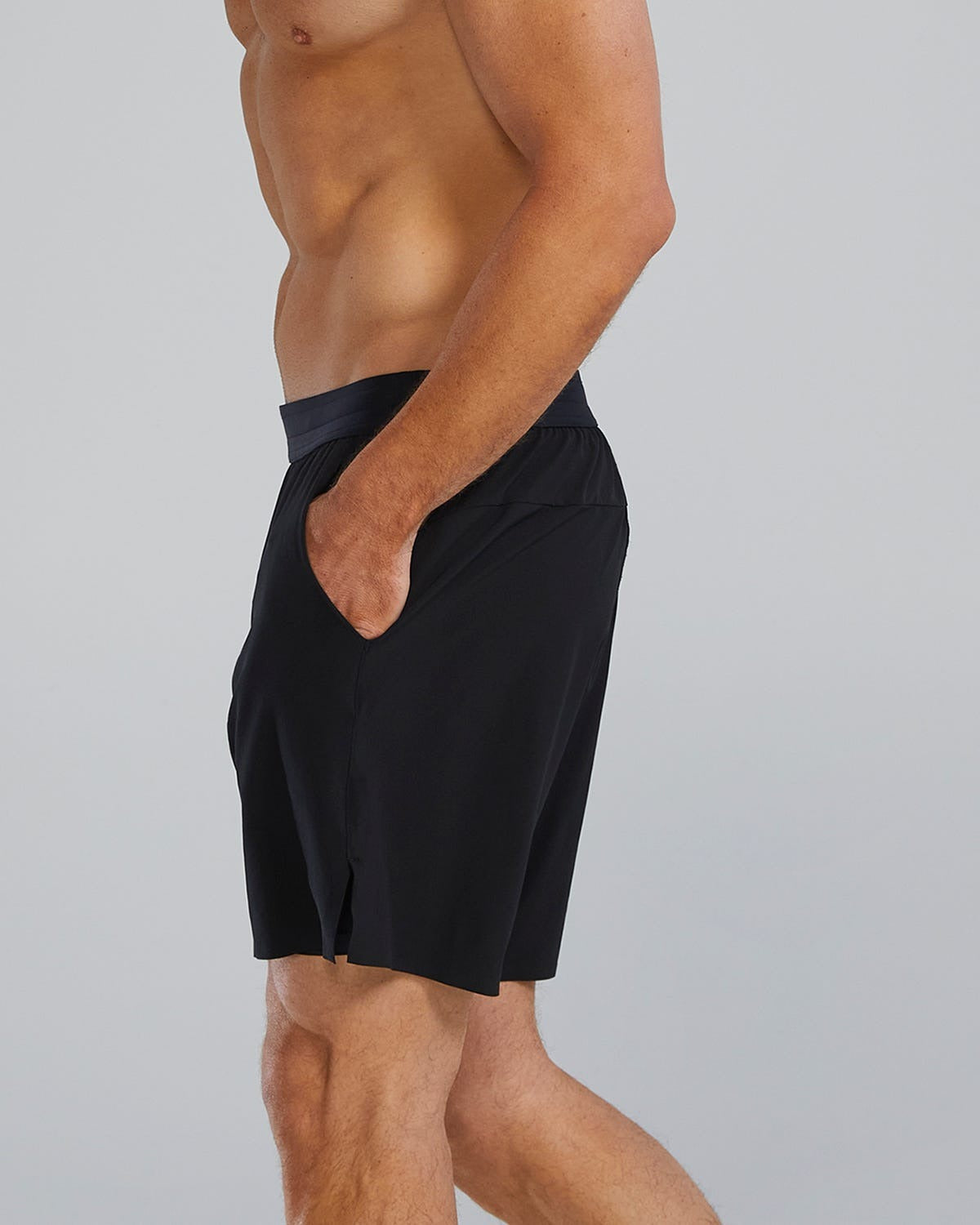 HydrosphereTM Men's Lined 7" Unbroken Shorts - Solid