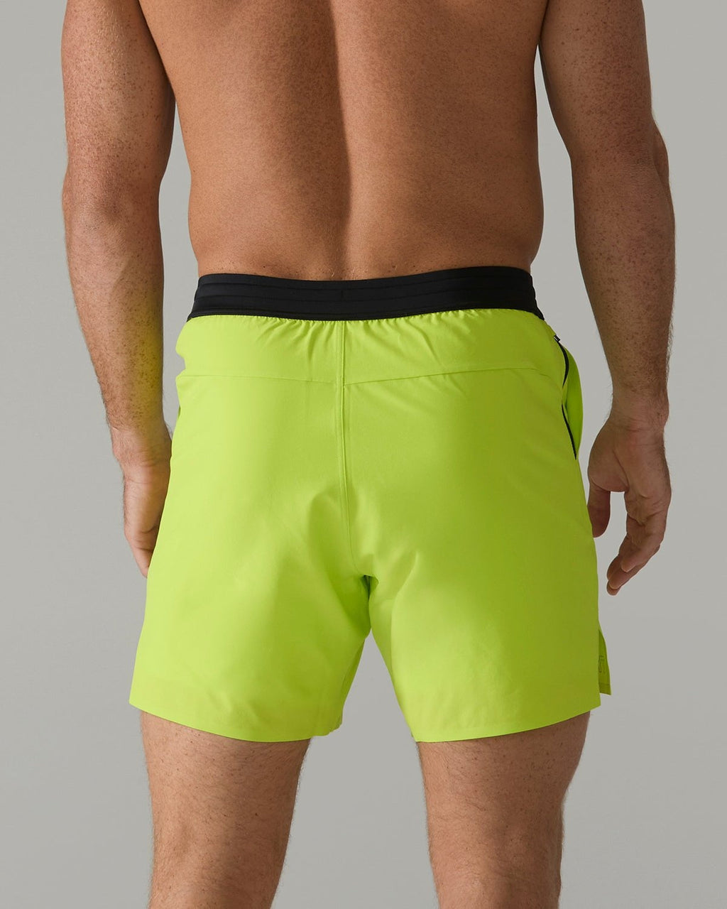 HydrosphereTM Men's Lined 7" Unbroken Shorts - Solid