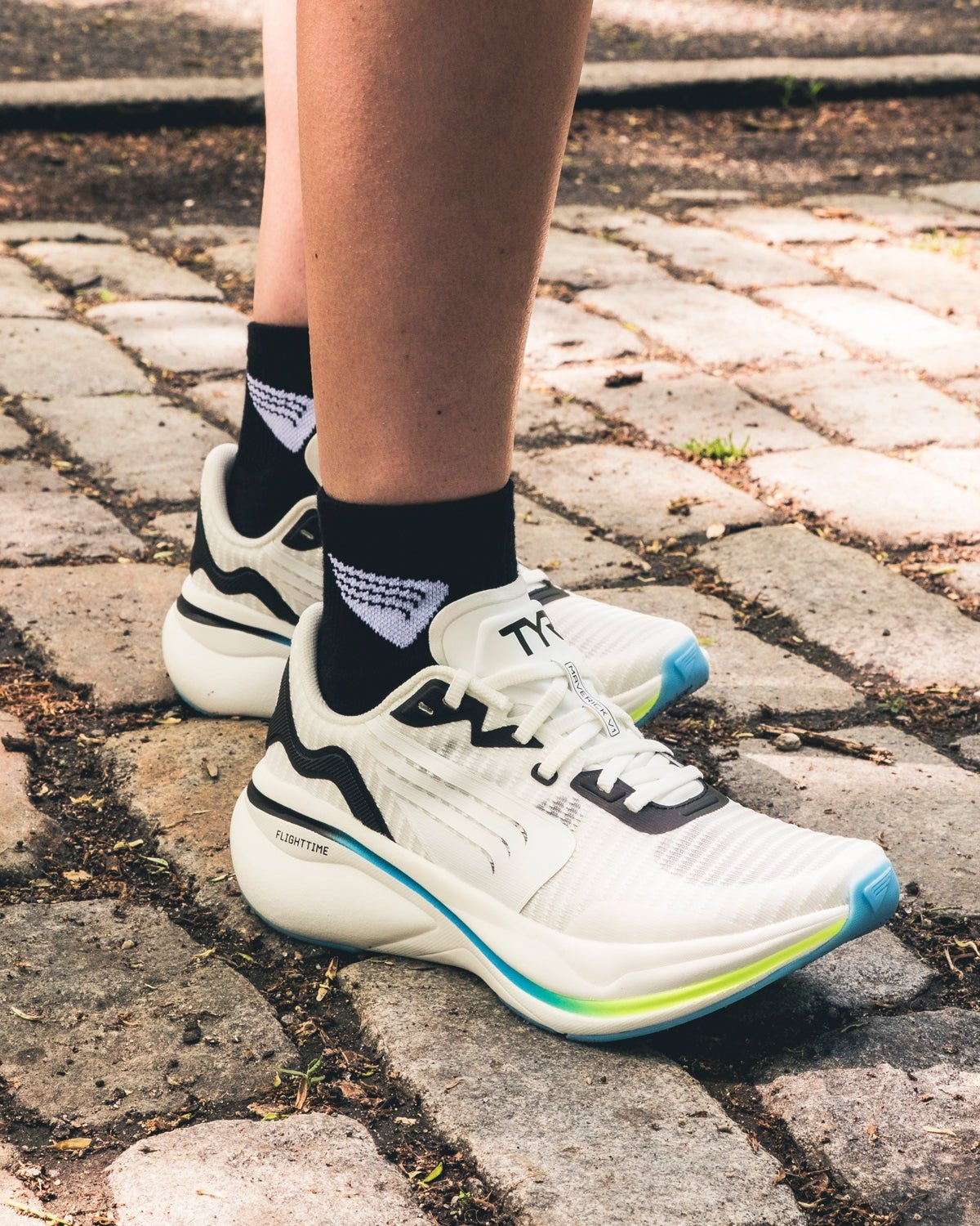 Women's Maverick-V1 Runner