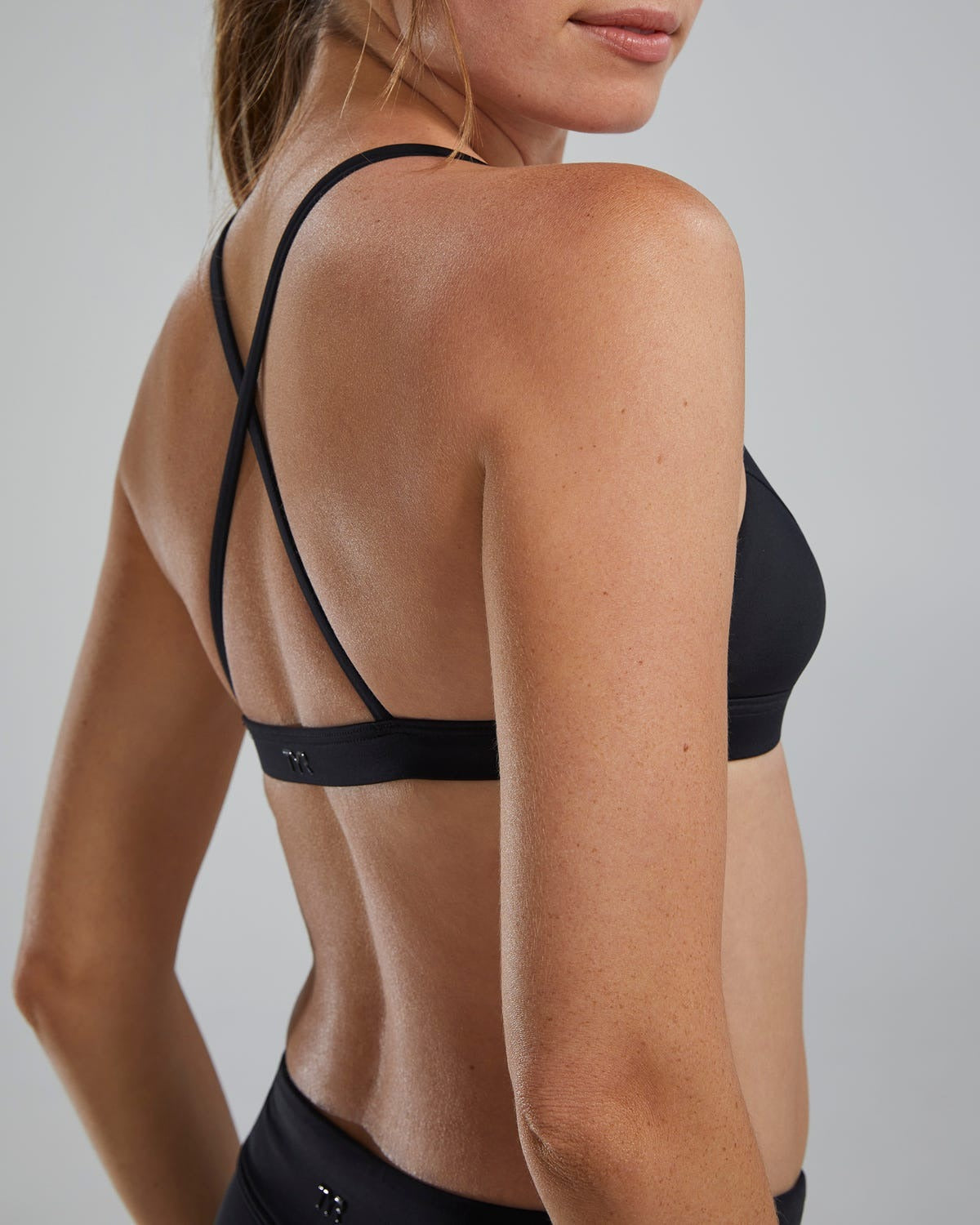 Women's Loka Triange Crossback Top - Solid