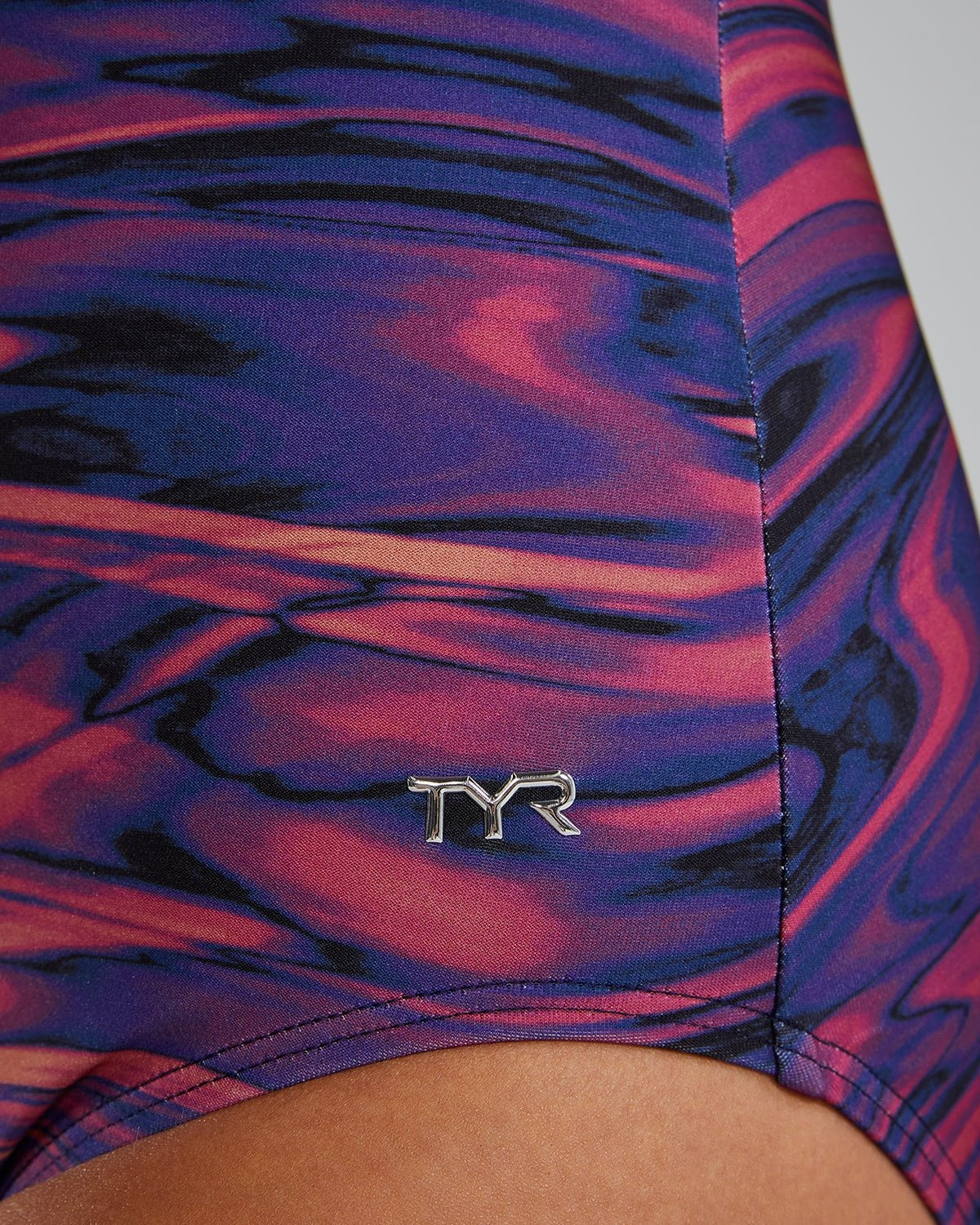 Women's Durafast Elite scoopneck ControlFit Torrid