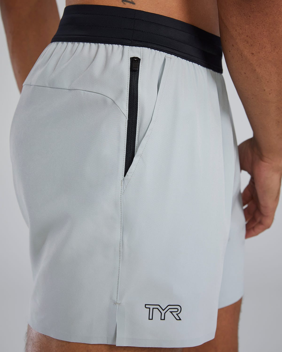 HydrosphereTM - Men's Unbroken Shorts - Unlined 5" - Solid