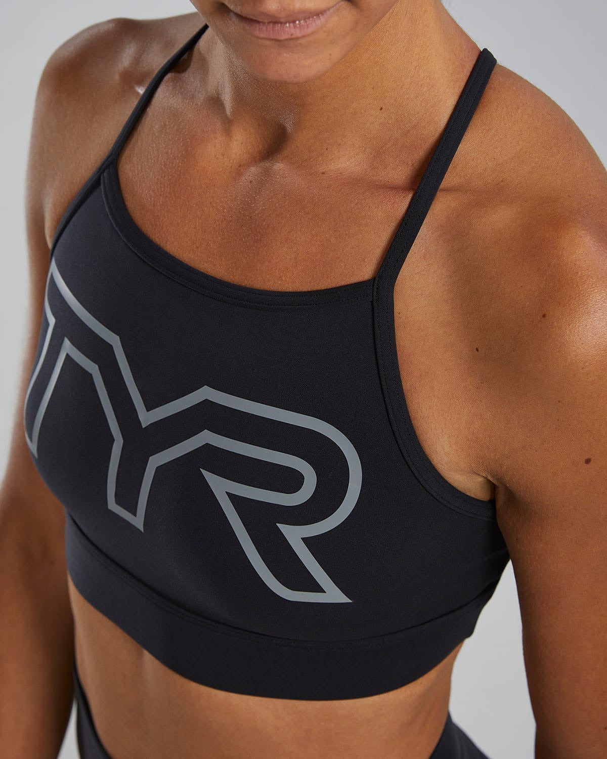 Joule EliteTM Women's High Neck Sports Bra - Solid