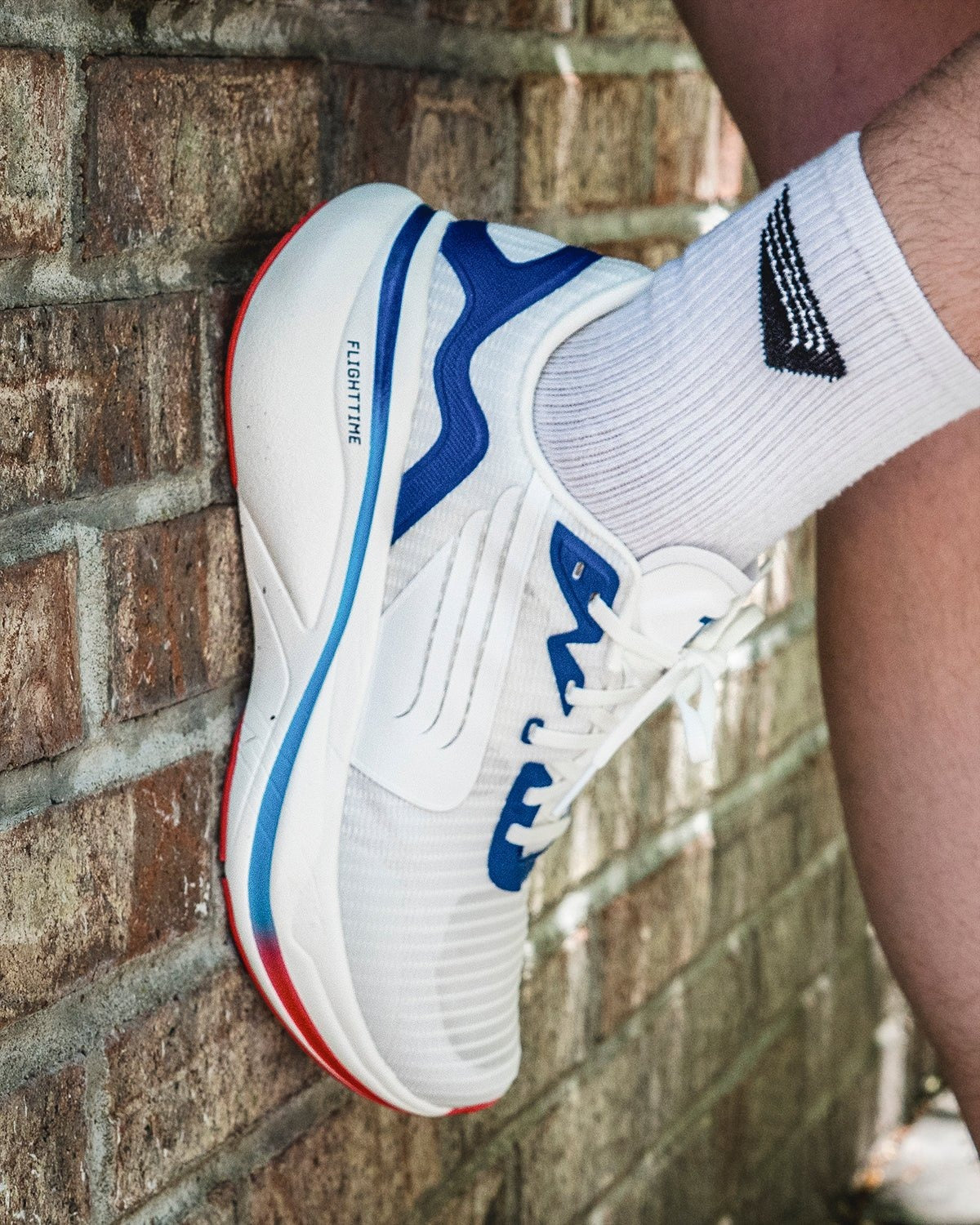 Men's Maverick-V1 Runner - Rocket